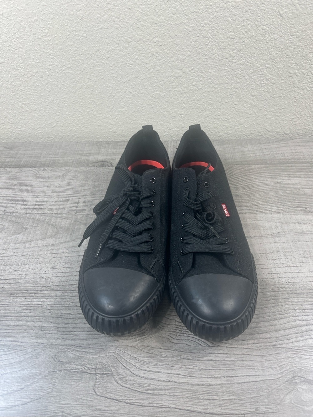 Levi's Men's Black Canvas Low-Top Sneakers with Red Accents Size 12 - Picture 3 of 7